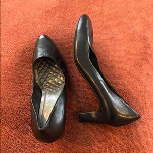 Easy Spirit Black Classic Heels